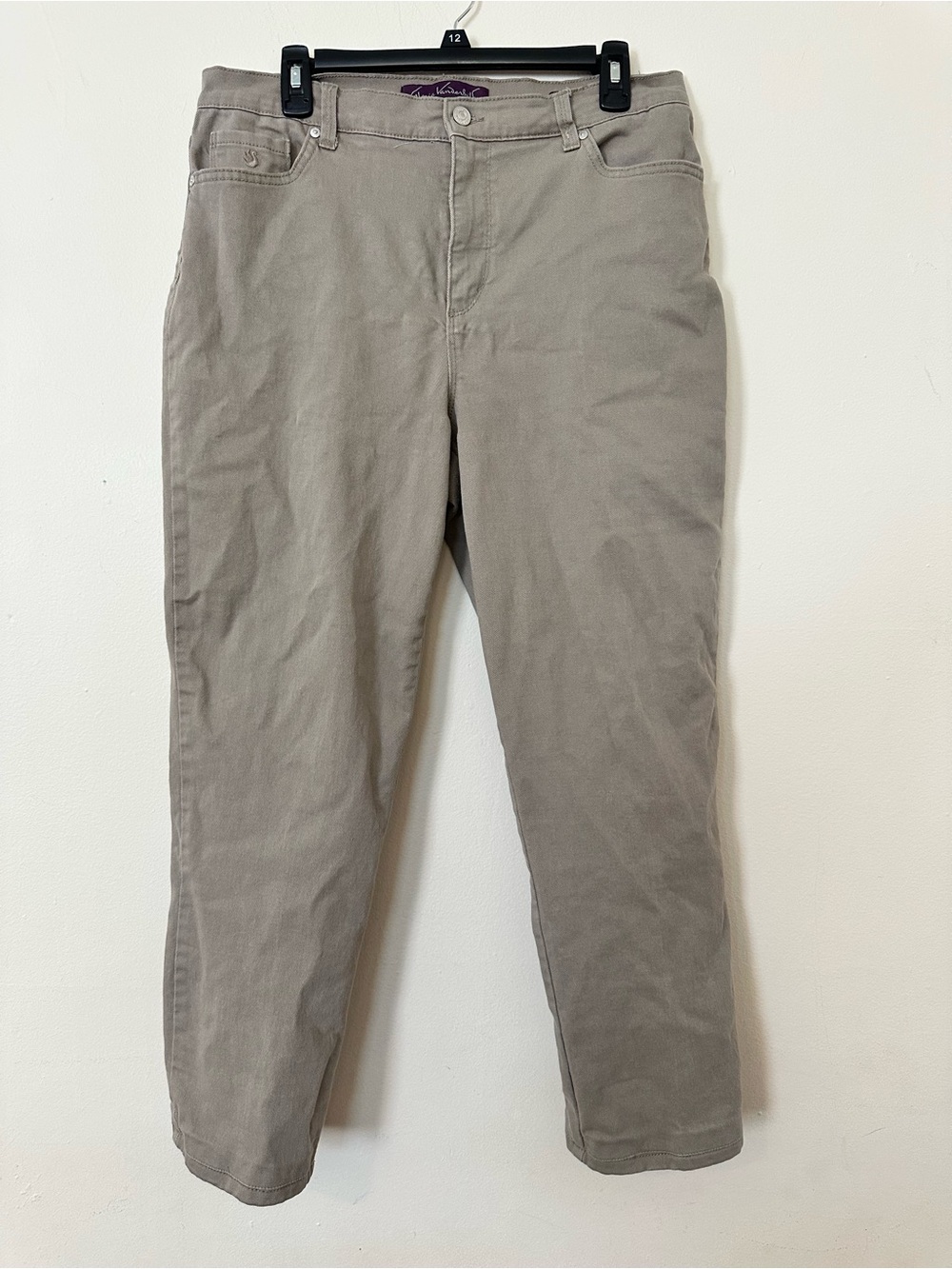 Gloria Vanderbilt Straight-Leg Jeans in Light Taupe | Size 12